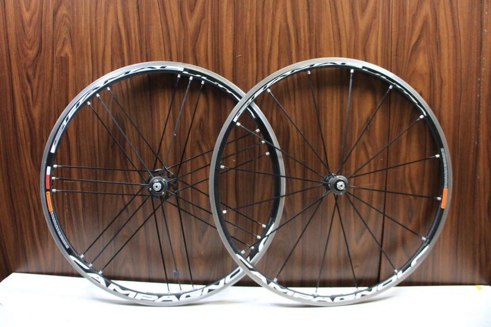 Campagnolo Shamal Ultra Tubular Wheelset 9-12 Speed Compatible - Image 3 of 4