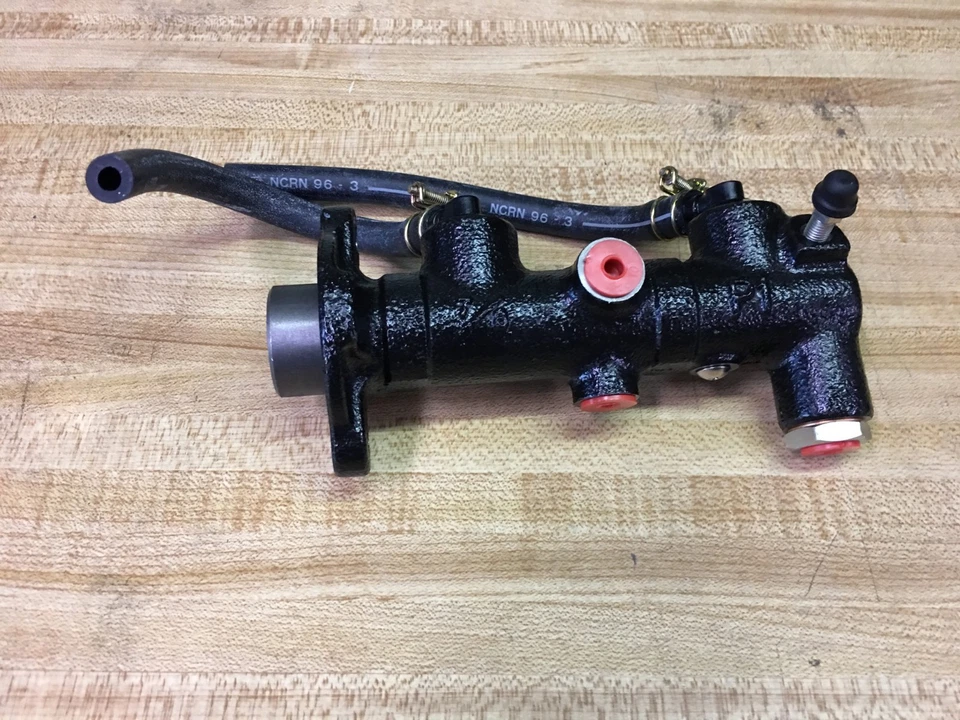 Cilindro maestro de freno MIYACO GA0243990 (BENDIX 11950/ 25-01103) MAZDA 626 81-82 Foto 4 de 4