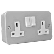 MetalClad Double Socket 2G Double Pole Switched 13A - Hamilton MCSS2WH-W