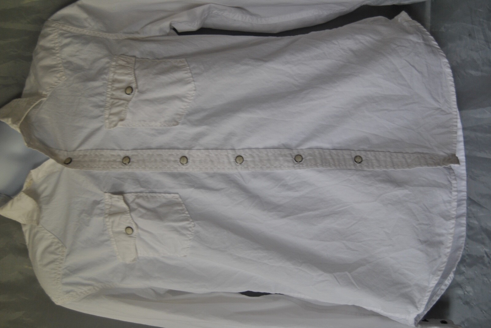 Men's Shirt by American Eagle Outfitters Size M White Button Down Shirt