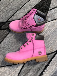 susan g komen timberlands