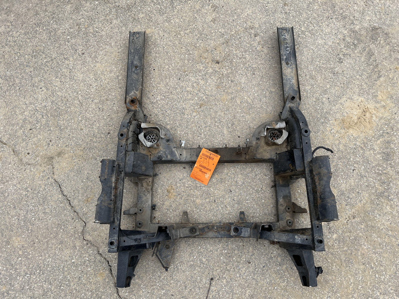03-08 MASERATI QUATTROPORT M139 FRONT ENGINE SUBFRAME CROSSMEMBER