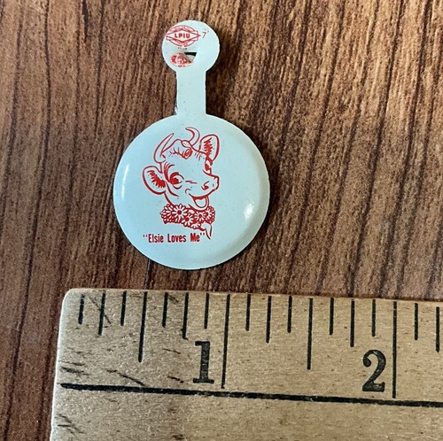 Vintage 1" ELSIE LOVES ME Borden Cow Advertising Dairy Tin Pin Badge NOS