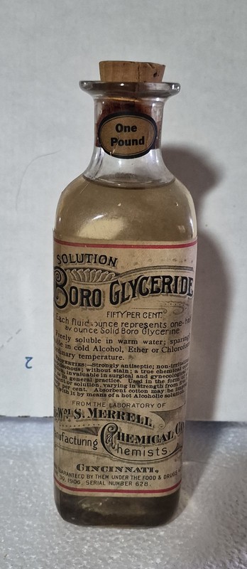 Vintage 1906 Wm S MERRELL BORO GLYCERIDE  Full Bottle Nice Label 