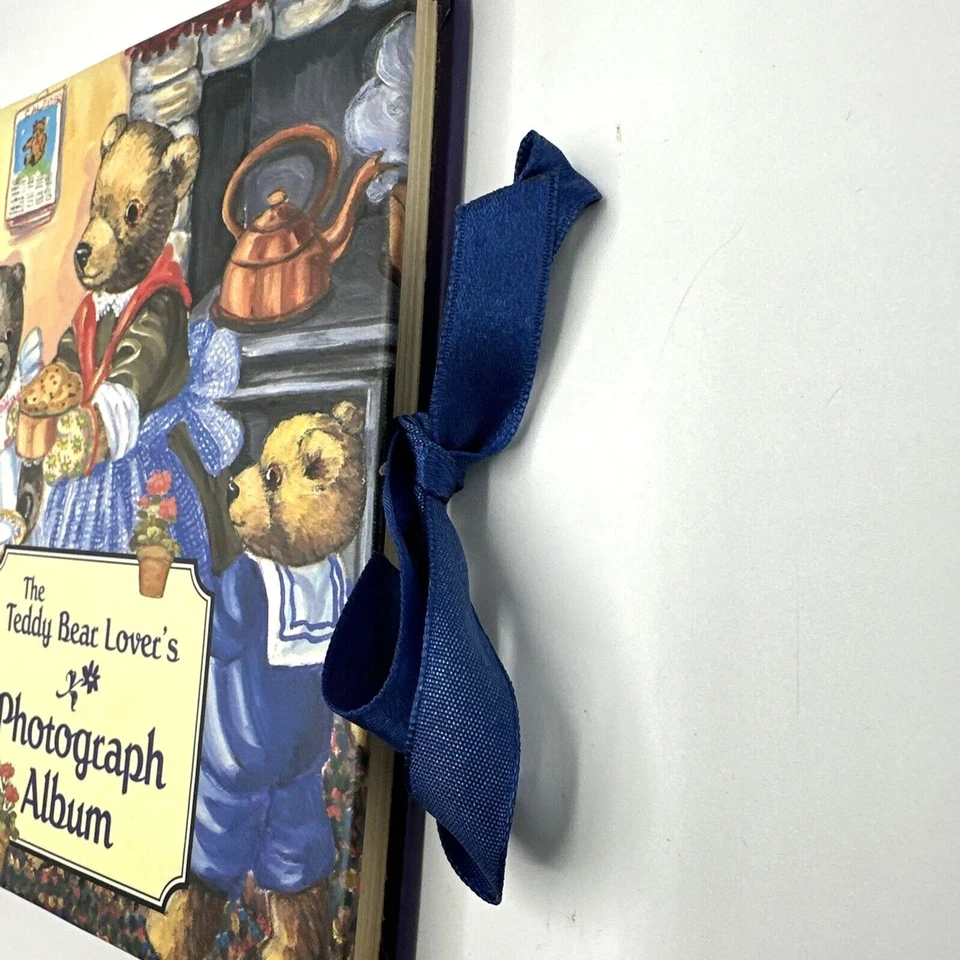 Álbum de fotografías vintage de amantes de los osos de peluche púrpura con recortes páginas ilustradas Foto 3 de 4