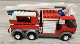 Lego City 7239 Fire Truck Firetruck INCOMPLETE NO MANUAL OR BOX READ!