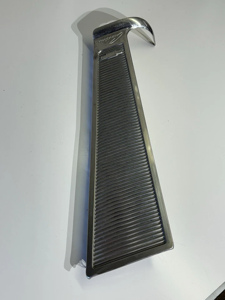 1960-63 Chevrolet C10 C20 Truck RH Sail Panel Fin , Custom Cab , Original Part - Image 3 of 4