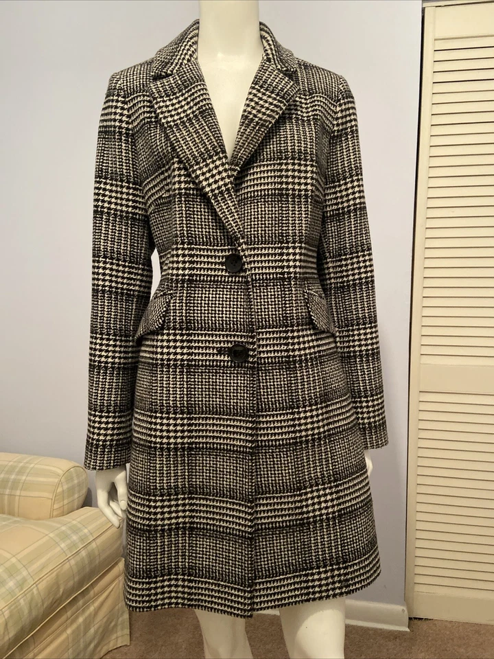 SAM EDELMAN BLACK & WHITE COAT  POCKETS LINED SIZE SMALL - Image 3 of 4