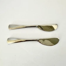 2 Mikasa Soft Cheese Dip Spreaders Knives Stainless Smooth 5.5" Utensils GUC