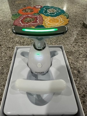 Renewa Lift Non-Invasive LED Skin Tightening Device Face Neck Brand New
