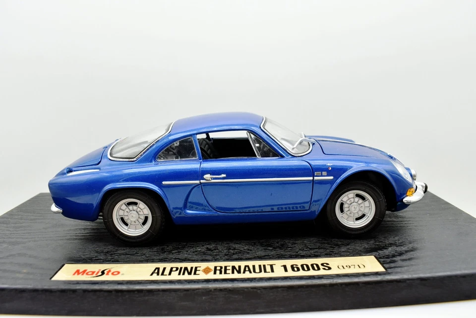 Modellino auto scala 1:18 alpine Renault 1600S Maisto diecast modellismo statico - Immagine 3 di 4