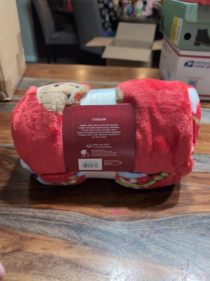 Wondershop Gingerbread Man Christmas Cookie Christmas Plush Throw Blanket #8703 - Image 2 of 2