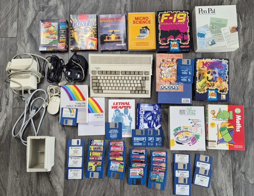 Netzteil - Power Supply 2,5 Amper für Commodore / Amiga 500/A600, works, #12 25