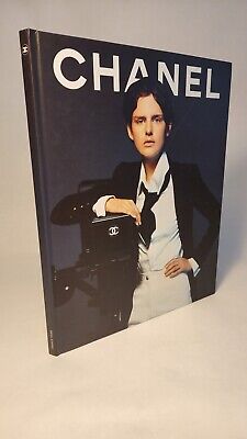 1997 VINTAGE CHANEL COLLECTION CATALOG BOOK RTW FINE CONDITION KARL  LAGERFELD 