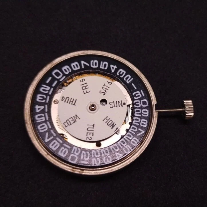 ENICAR AUTOMATIC MOVEMENT CAL NO.AR-167 DAY/DATE ON-3 CROWN AT-3 O'CLOCK MO-A-61 - Image 3 of 4
