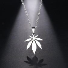 Maple Leaf Pendant Silver Plated Gorgeous Necklace for Christmas Gifts for Her