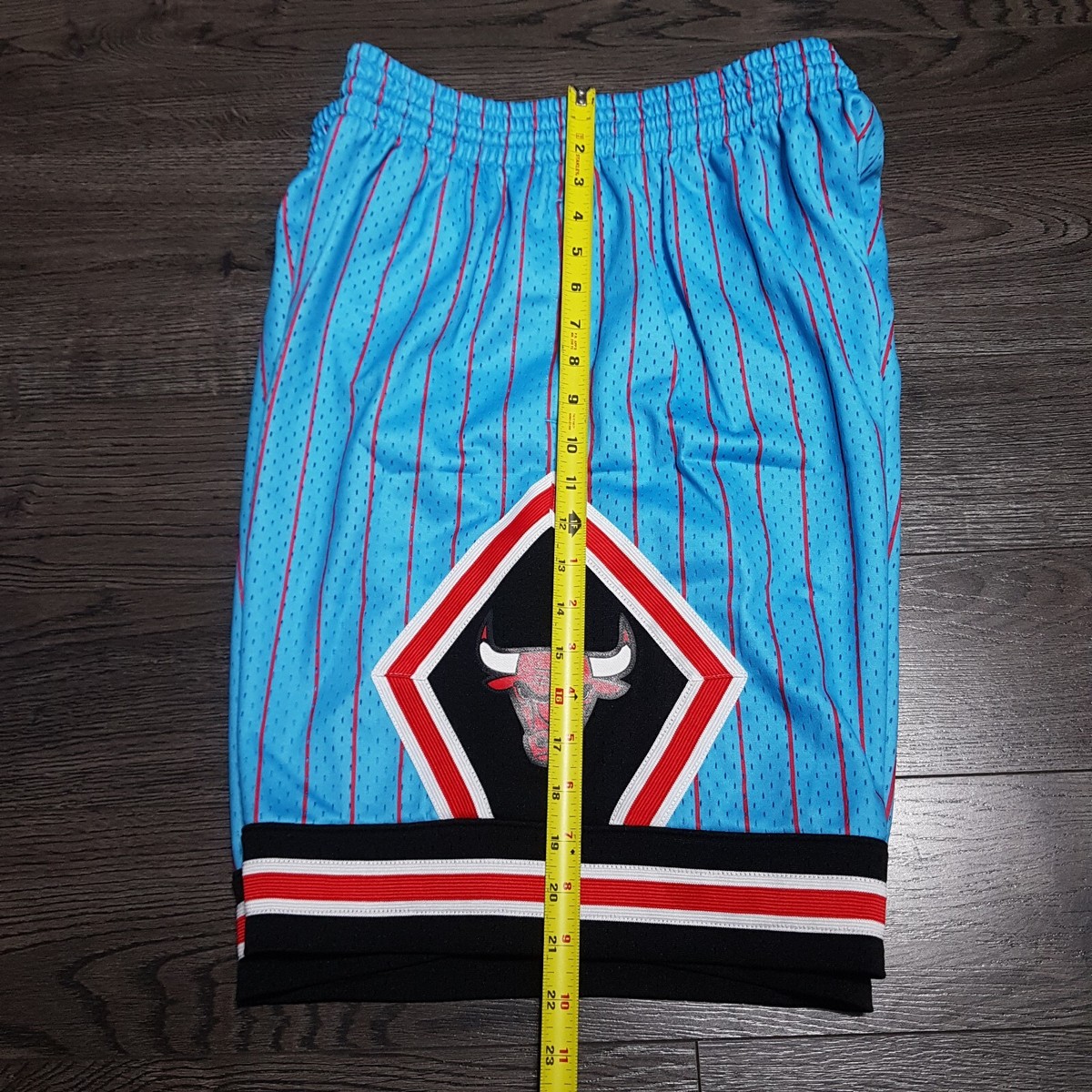 Mitchell & Ness Chicago Bulls Basketball Shorts Mens LARGE