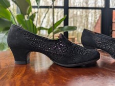 Original Vintage 1940s Black Lace Shoes Size 4. Good Condition