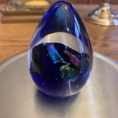 Federici Designs Hand Made Glass Egg Paperweight Signed 3.5  Glass Art