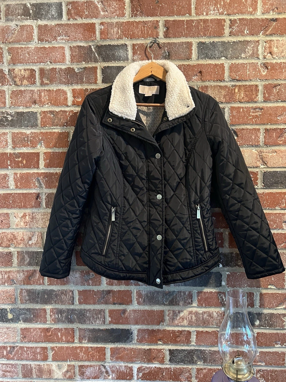 Giacca trapuntata donna Michael Kors nera sherpa orlo foderato tasche zip S classica