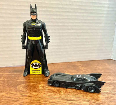 Vintage 1991 Topps BATMAN Bubble Gum Container & Candy in Bat Car-FULL-Sealed