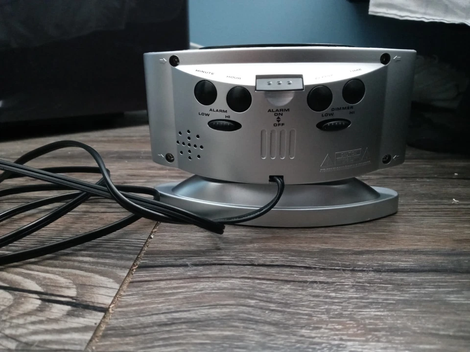 Sharp LED Digital Alarm Clock, Swivel Base, Silver Case, Red Display, SPC033 - Image 4 of 4