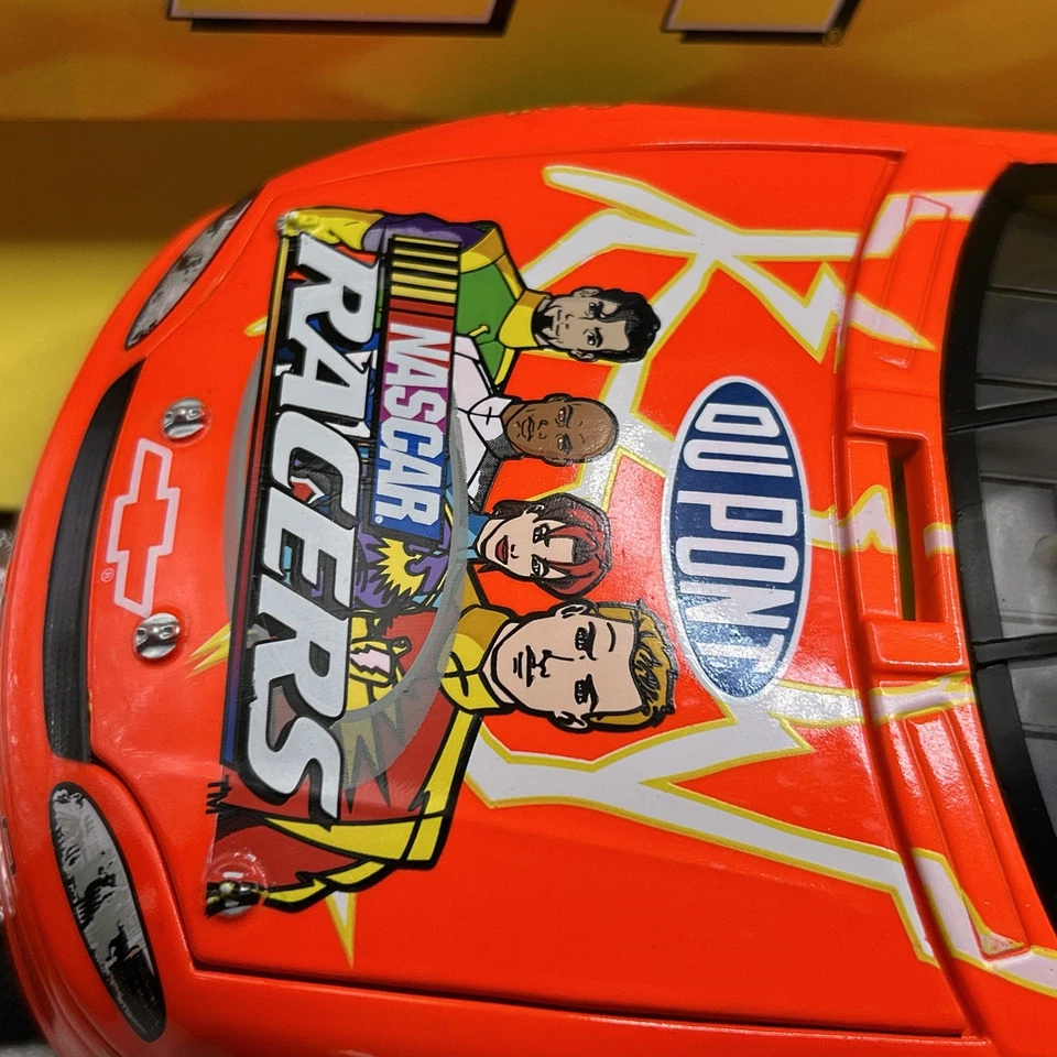 Jeff Gordon 1999 Nascar Racers 1/18 Scale Diecast Action #24 DuPont  - Image 4 of 4