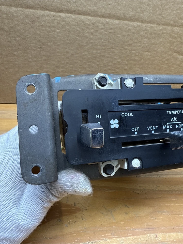 1975 -1979 Ford Truck F150 F250 F350 HVAC Heater Controls w/ A/C - Image 2 of 4