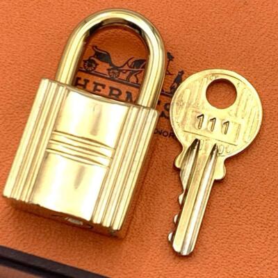 Authentic HERMES Set of Padlock & Key Cadena Gold Charm No Authentic HERMES Set of Padlock & Key Cadena Gold Charm No