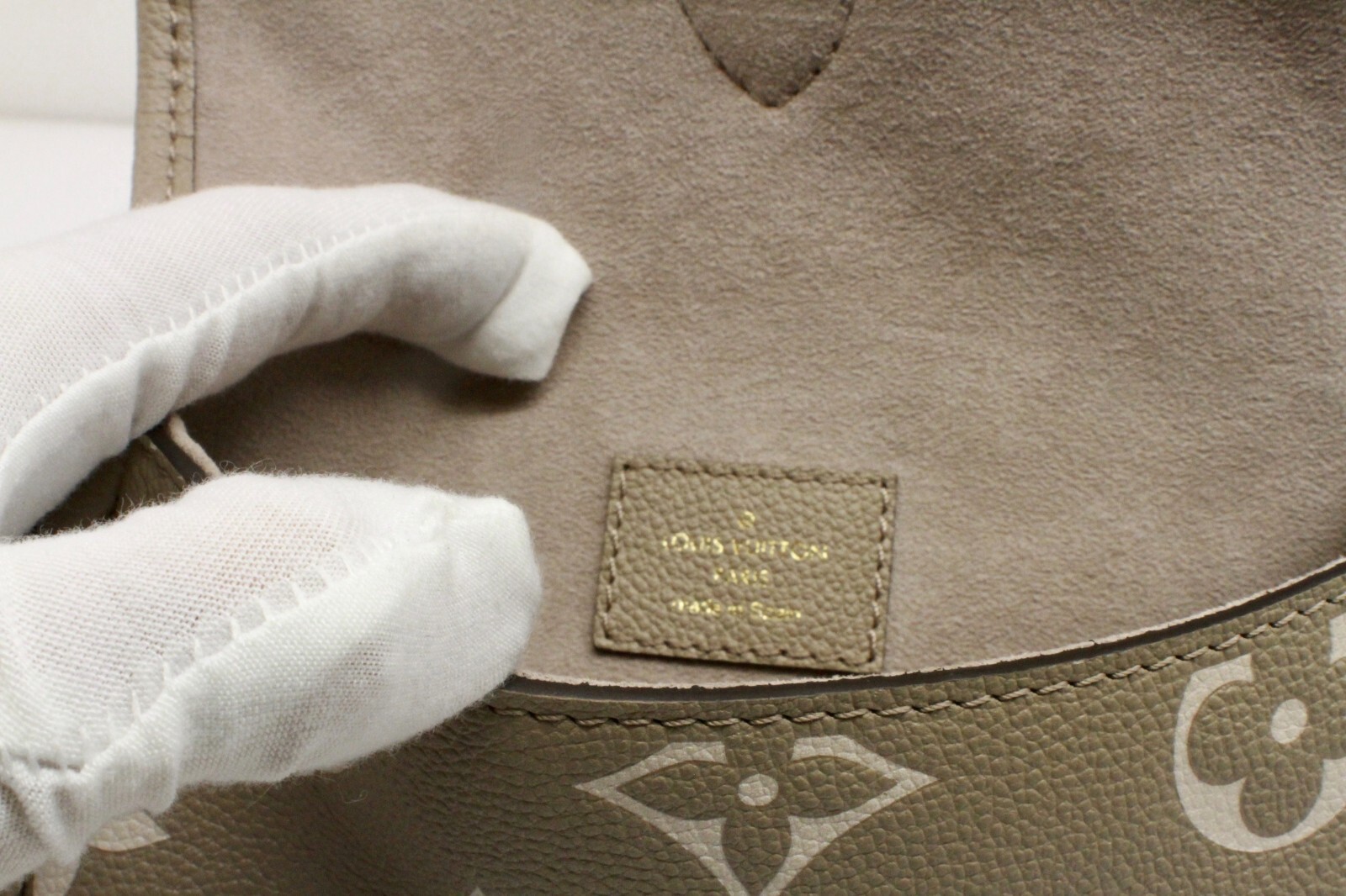 Louis Vuitton Nano Diane Bicolor Monogram Empreinte Leather Shoulder Bag Beige image 8
