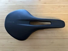 EXCELLENT Fizik Vento Antares R3 150 mm Road Cycling Bike Saddle Kium Rails Blk