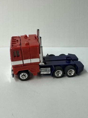 VTG 1984 G1 Transformers Optimus Prime Semi to Robot Transformer Action Figure