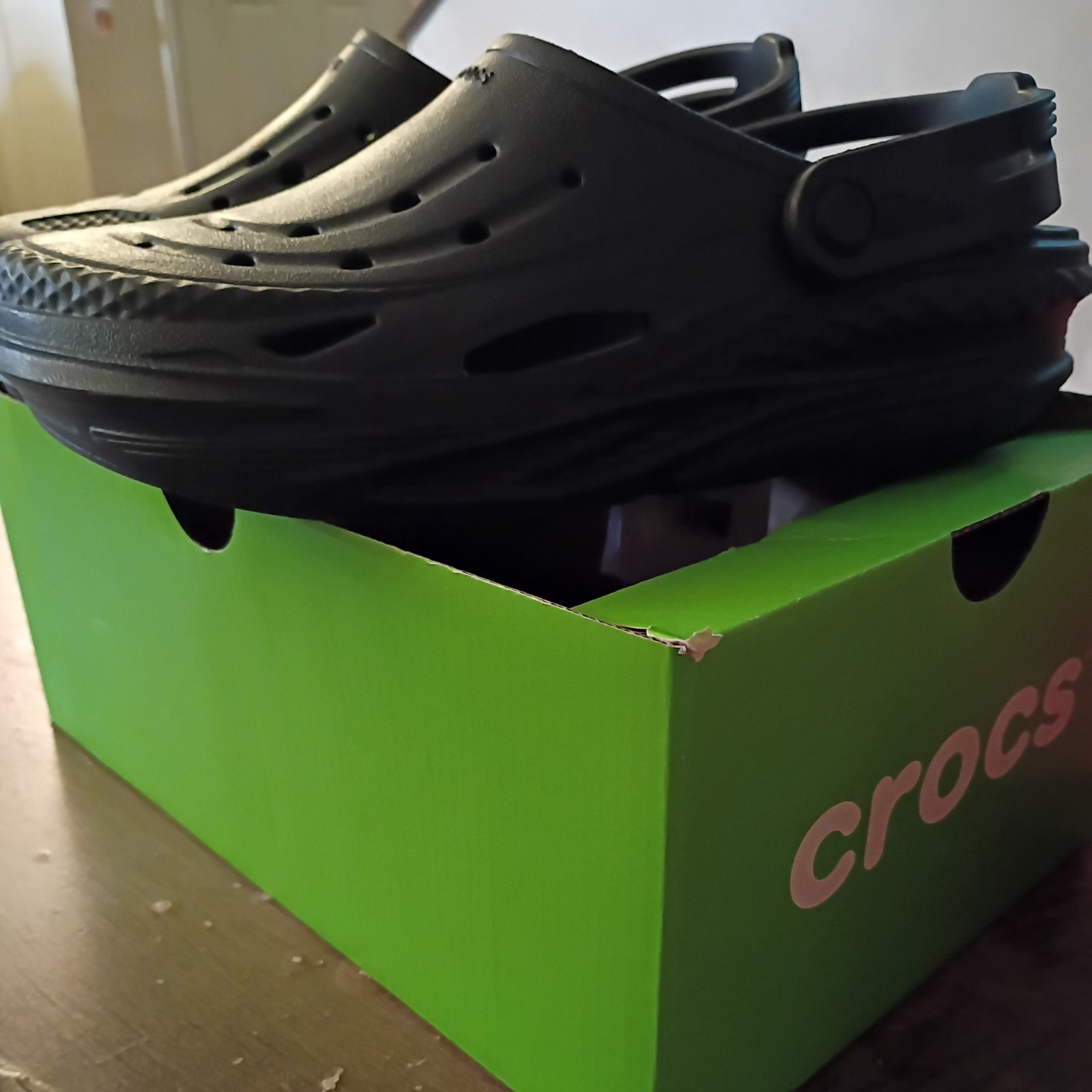Woman's Sandals Crocs Off Grid Clog