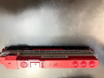 life-like  ELECTRO-MOTIVE powered engine HO scale 8301