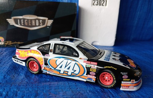 BLUES BROTHERS - 1998 Hot Wheels Legends 1:24 - KYLE PETTY #44 Pontiac - NEW - Picture 6 of 12