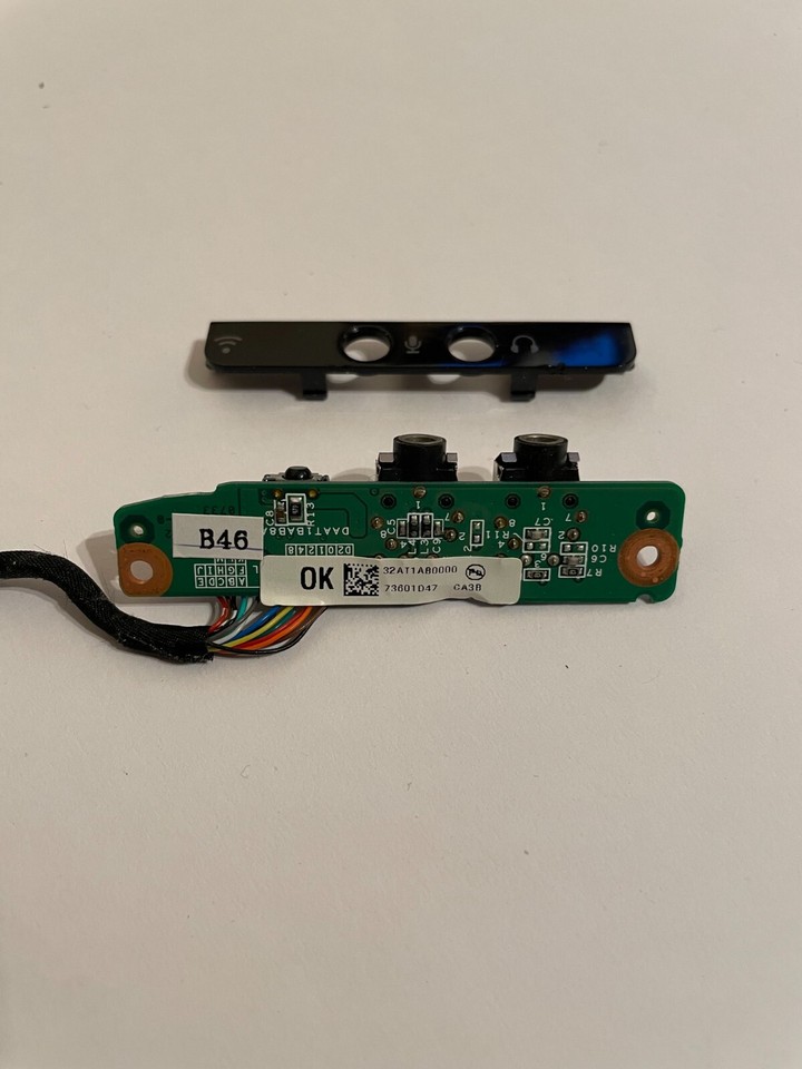 HP PRESARIO V6500 LAPTOP AUDIO BOARD, MIC & HEADPHONE JACKS PLUS CABLE