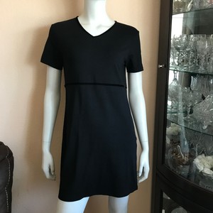 petite black t shirt dress