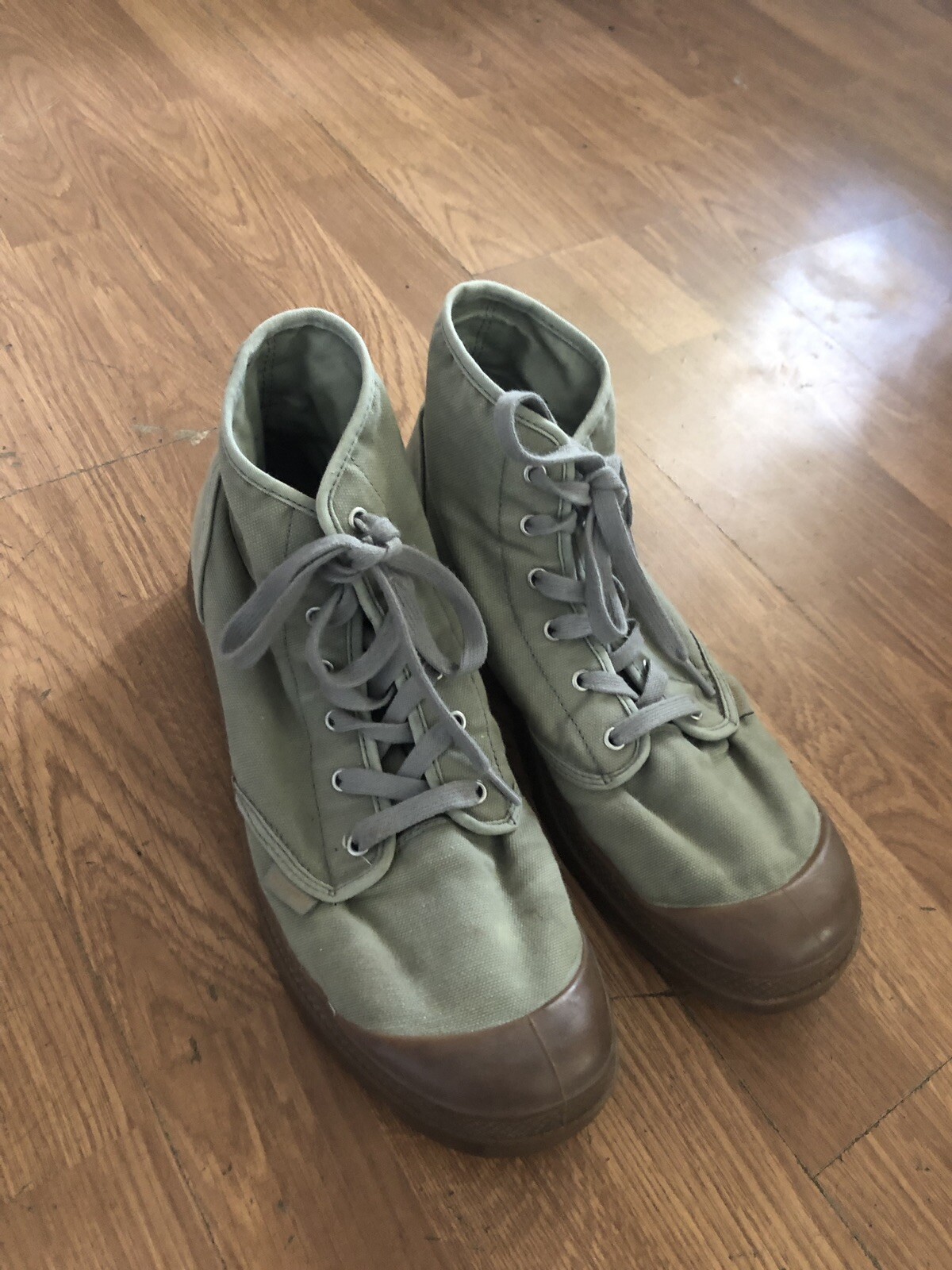 palladium men's pampa hi canvas boot