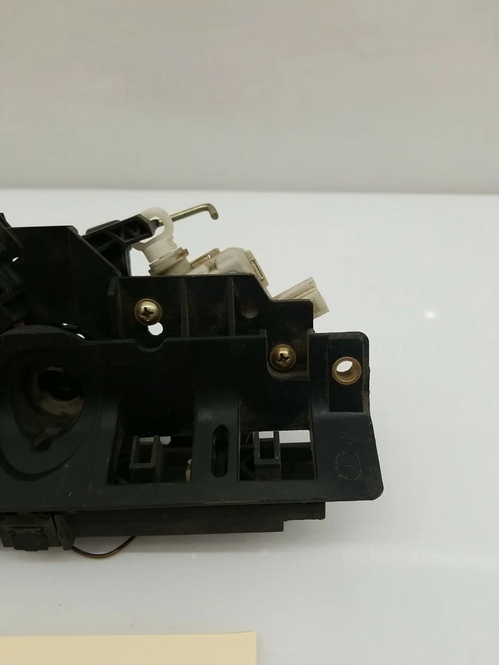 Actuador de bloqueo de maletero Audi A4 S4 Avant Quattro 2005 8P9827565 H/J Foto 4 de 4