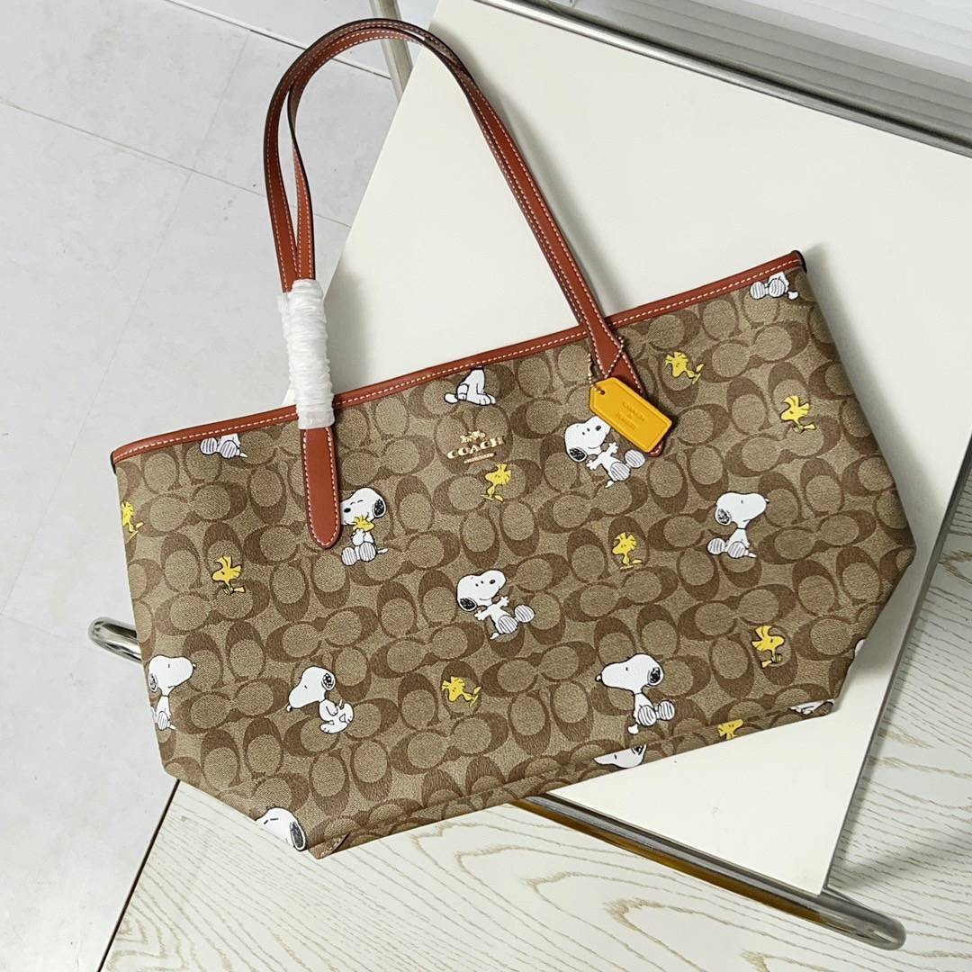 COACH Peanuts Snoopy CF166 Khaki Redwood Multi Tote Bag