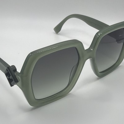 Fendi Diamond Green Acetate Square Sunglasses FE401391 | eBay display picture 1