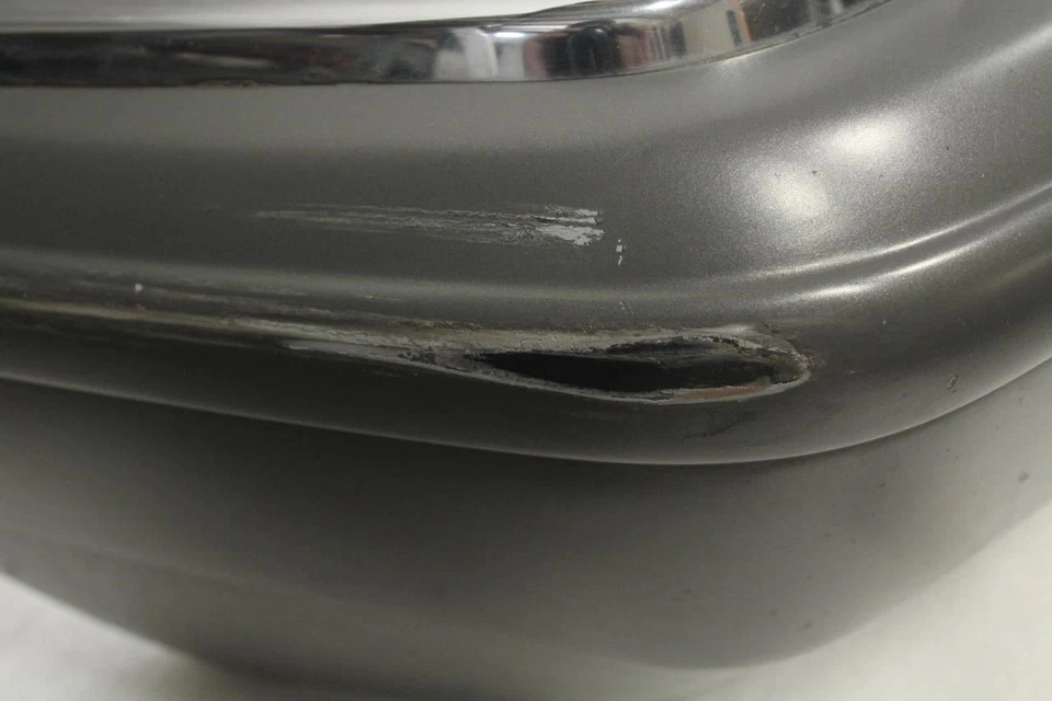 Mercedes 300SD W126 1983 cubierta del parachoques delantero Foto 4 de 4