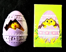 Vintage 1977 Avon CHICK A PEEP  Purple Egg Easter Pin Brooch  Empty in Box EUC