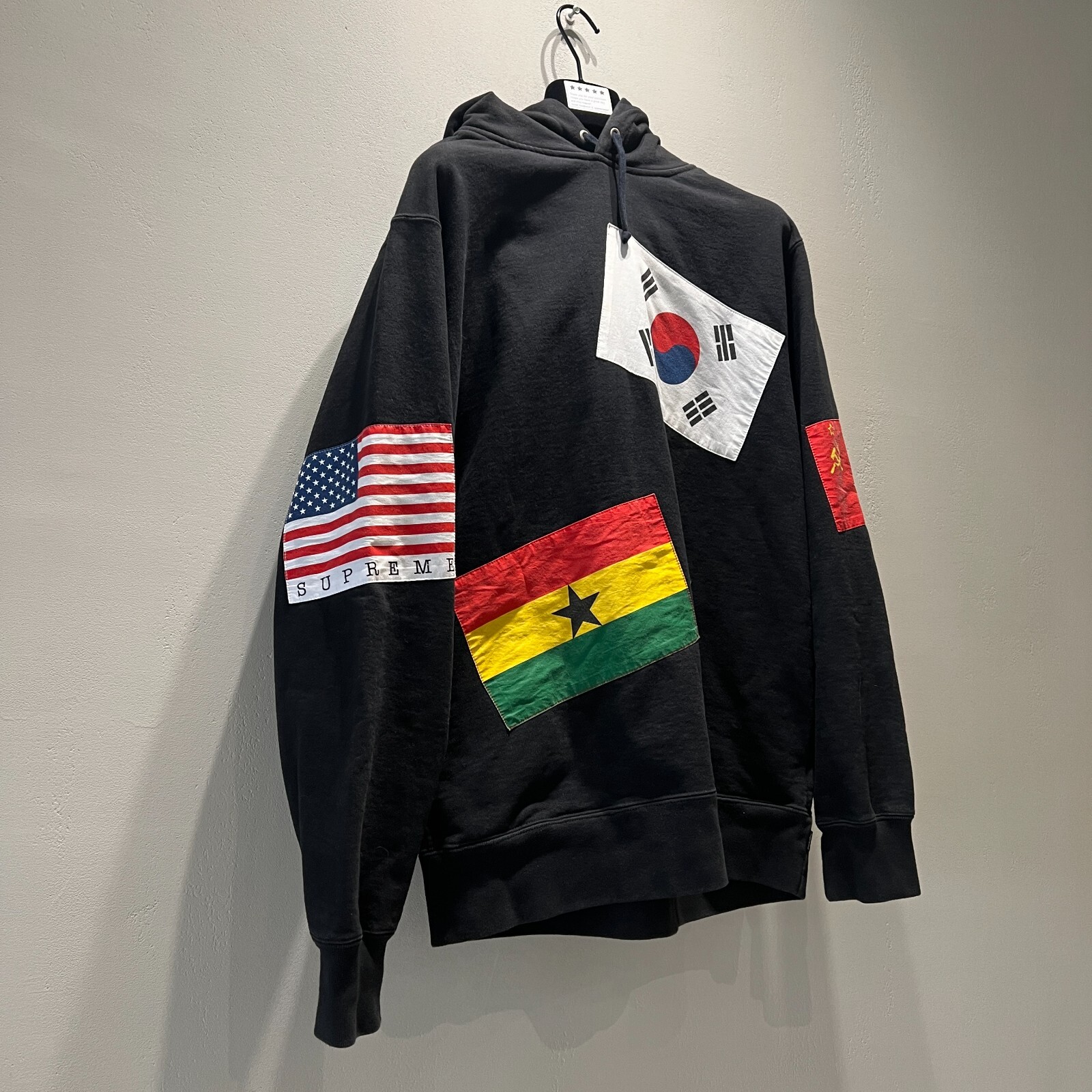 Supreme Flags Patch PulloverHooded Black / Made i… - image 2