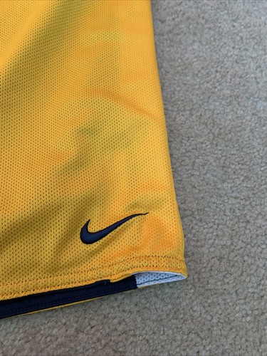 NIKE REVERSIBLE NAVY YELLOW SHORTS YOUTH LARGE MINT CONDITION___MUST SELL_ - Picture 8 of 8