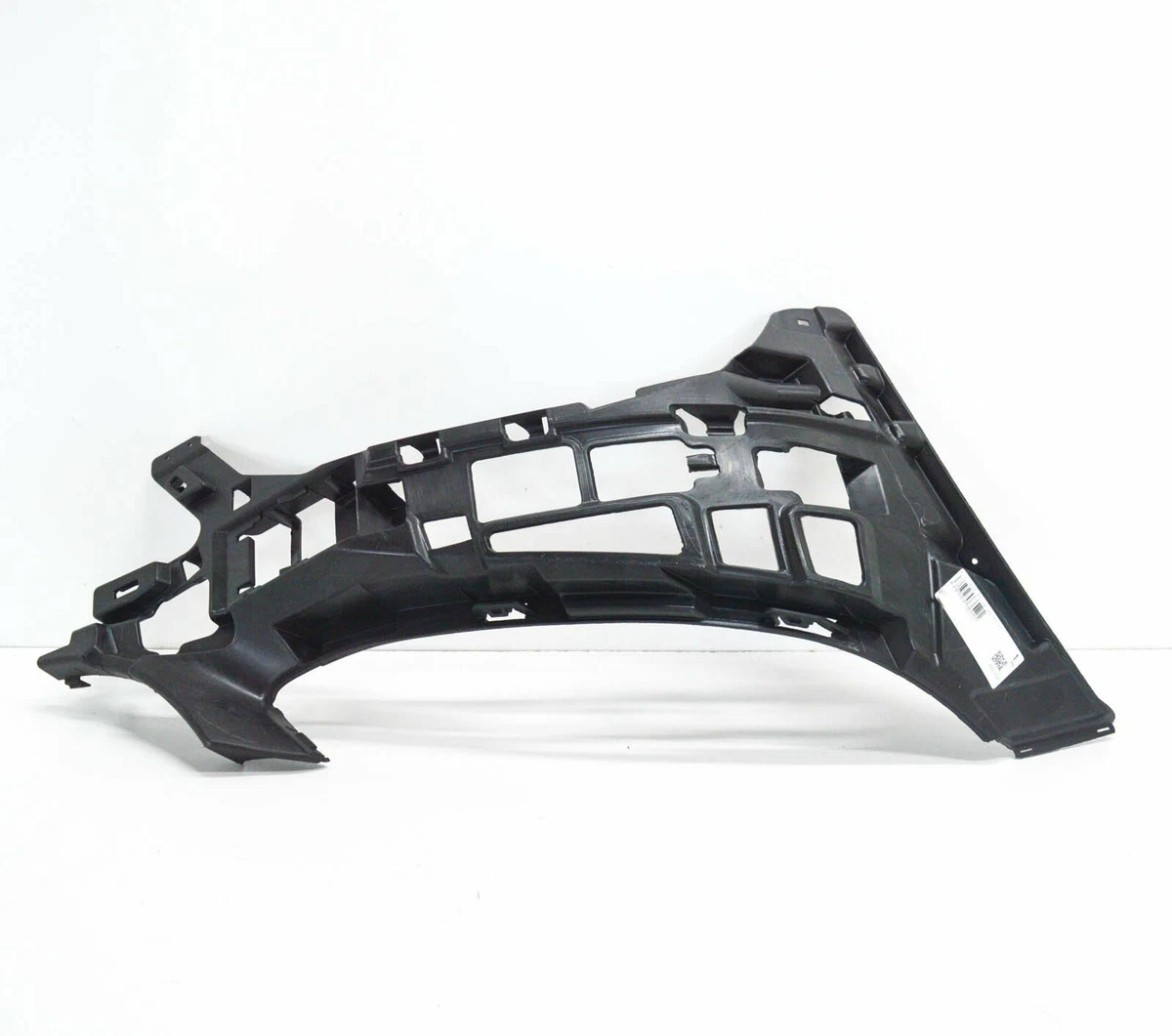 NEW MERCEDES-BENZ C-CLASS W205 FRONT BUMPER RIGHT BRACKET 
