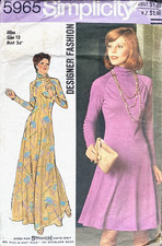 SIMPLICITY 5965 1970’s Flared Raglan Dress Sewing Pattern. Size 12 - Bust 34”.