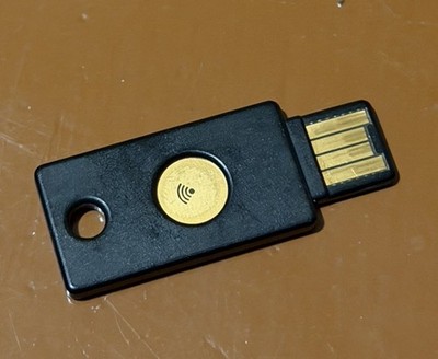 Yubico YubiKey NEO - Smartcard, OTP, FIDO, MFA, 2FA, NFC