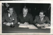 1946 Press Photo Senator Warren R Austin, Durward Sandifer & John Ross