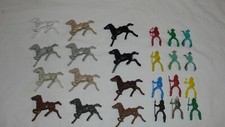 ASSORTED VINTAGE PLASTIC HORSES W/ INDIAN  COWBOY RIDERS - USA